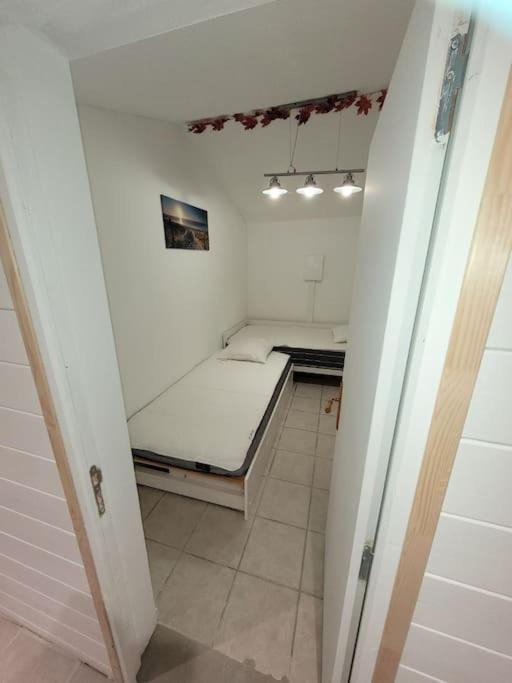 Beau Chalet 6 Personnes Avec Jacuzzi Tilly-sur-Seulles Екстериор снимка